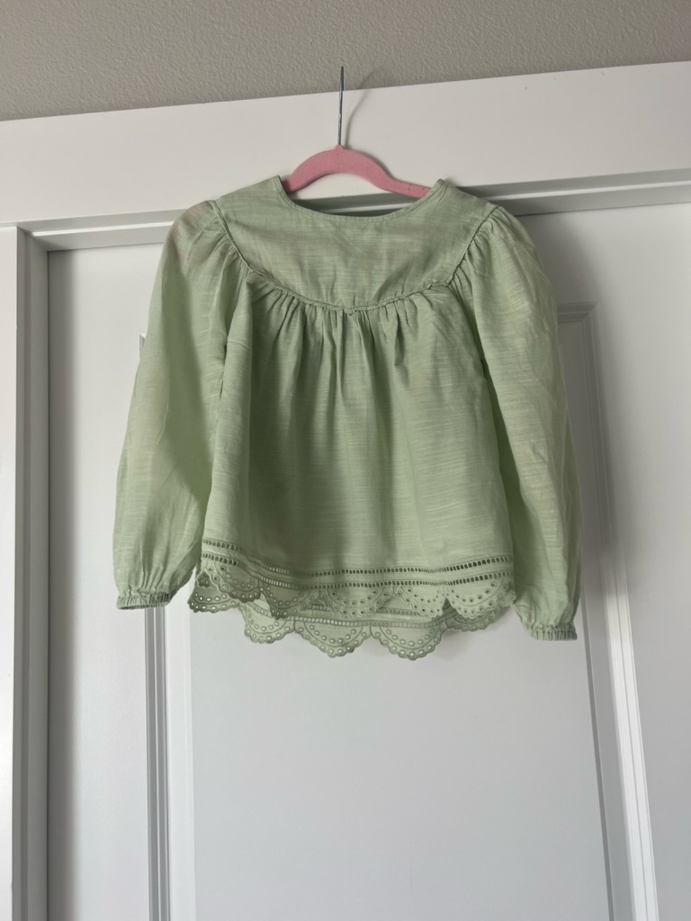 Old Navy Girls Eyelet Detail  Blouse / Top Size 5T